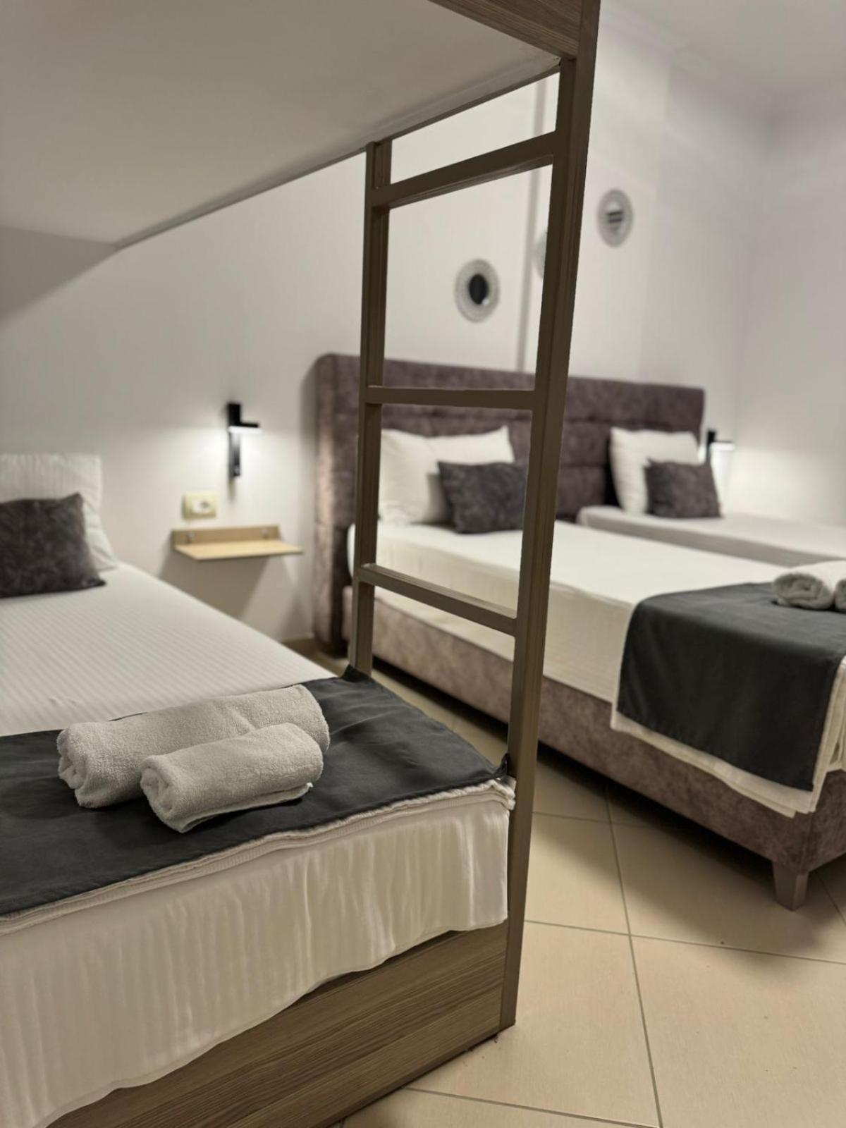 Hotel Abedini Саранда Экстерьер фото